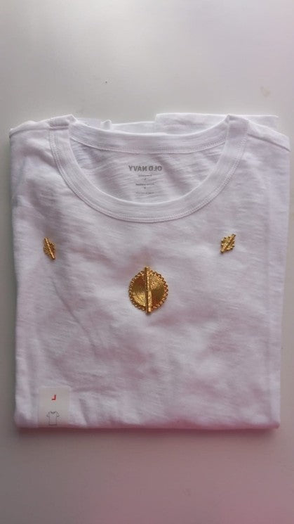 T-shirt blanc au design africain