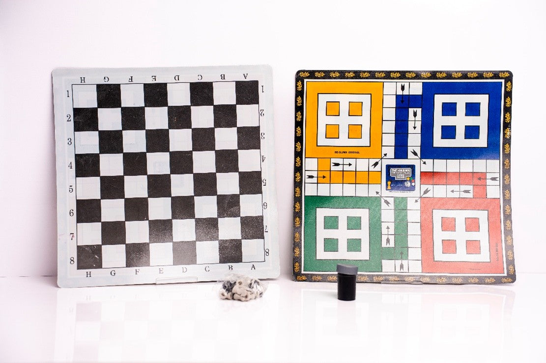 Jeu double face : Recto Ludo et Échec au Verso